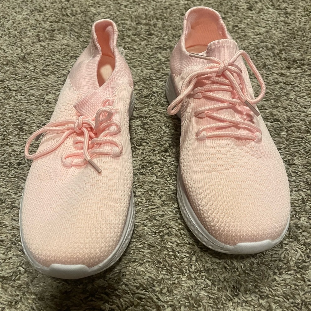 Light Pink Women's Athletic Shoes